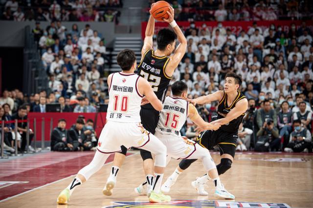 开云体育入口-辽宁统治篮板再下一城！李晓旭完美发挥比肩姚明